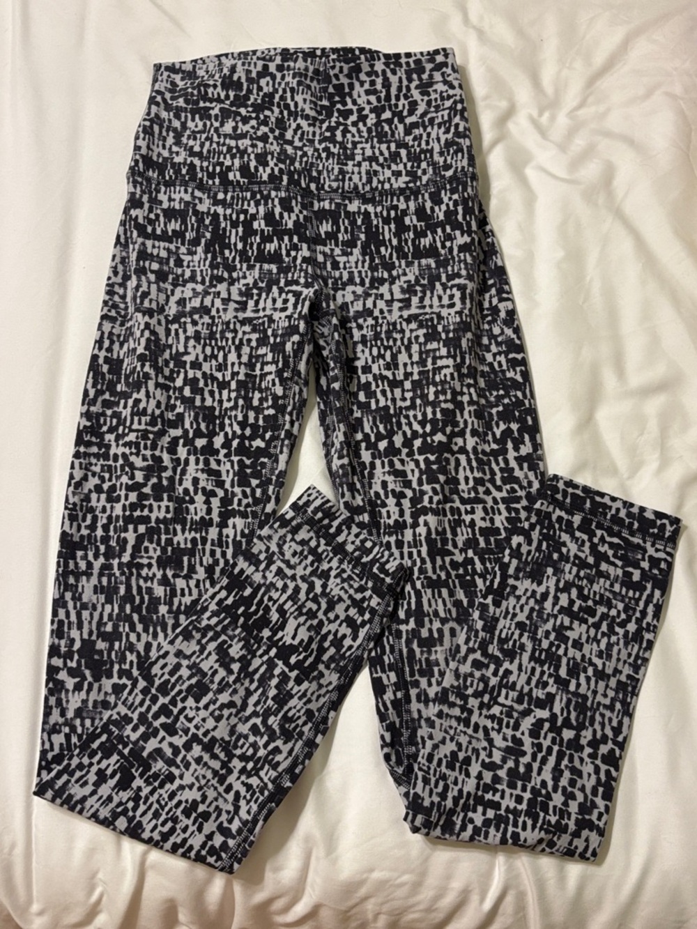Lululemon Womens Black & White Active Leggings